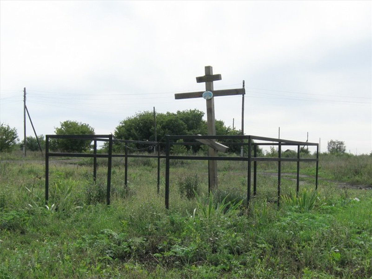  Поклонный крест на месте Никольского храма в Шило-Голицыно
