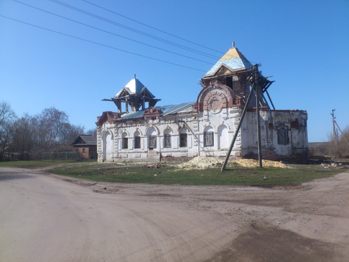 Храм св. Аллы в селе Старая Потловка Колышлейского района