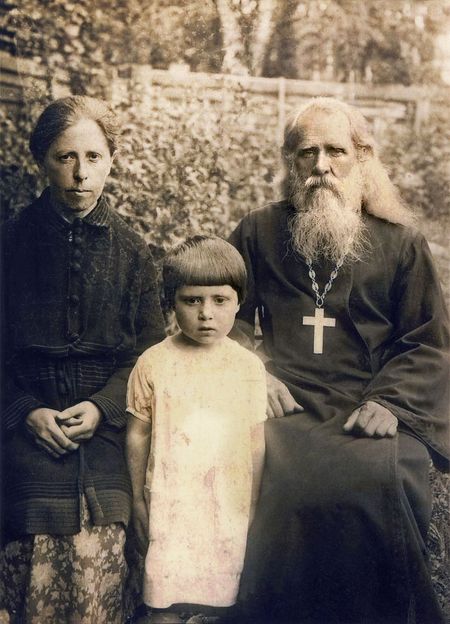 Супруги Воробьевы и дочь Елизавета, 1932–1933 годы